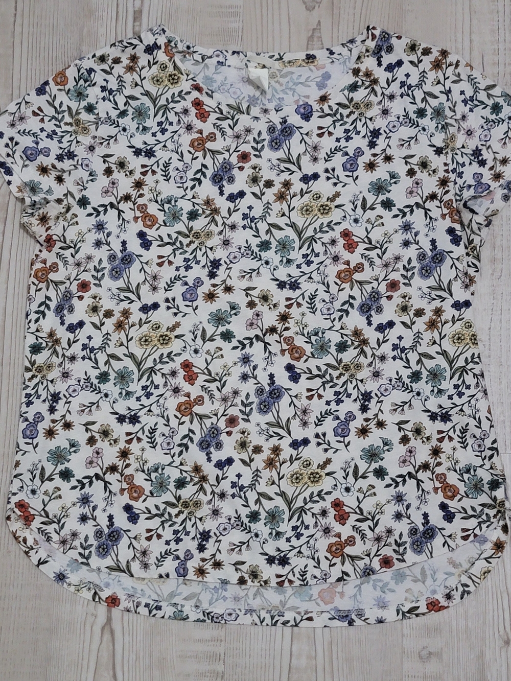 H&M White Floral 100% Cotton Short Sleeve Tee with Multicolor Blooms Cottagecore